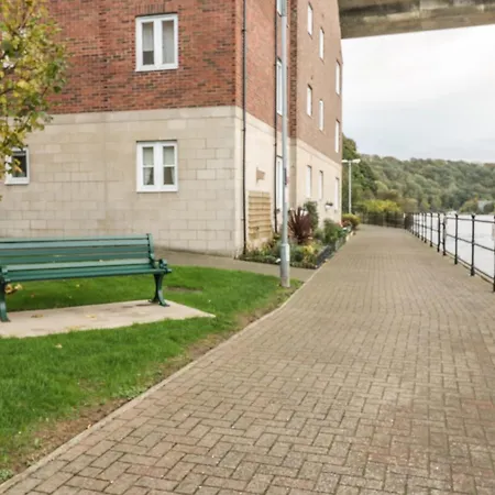 Anchors Down Lägenhet